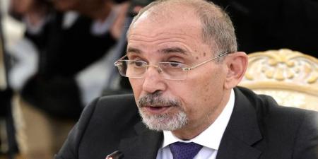 الصفدي: إسرائيل تسعى للسيطرة على مناطق فلسطينية ولبنانية وسورية