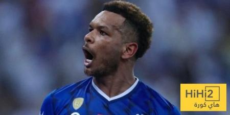 دفاع الهلال يستعيد لاعبه المصاب