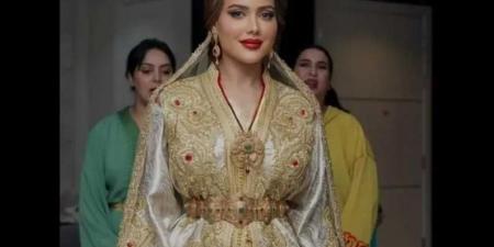 من هي البلوجر المغربية حنان زوجة اللاعب المصري محمد النني