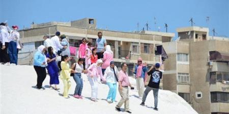 بورسعيد × 24 ساعة| تطوير الصرف الصحي بحي العرب وإقبال على الشاطئ رغم التحذيرات.. وجبال الملح مزار سياحي