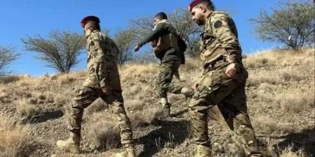 محور تعز يفجر مفاجأة بشأن رواتب الجنود والضباط والمخصصات الأساسية لمنتسبيه