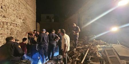 انهيار منزل قديم من 4 طوابق بالغربية.. والبحث عن صغيرة تحت الأنقاض