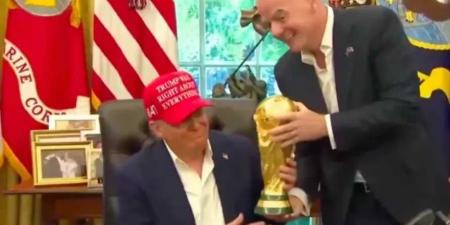 ”من ميسي إلى ترامب: رحلة مجسم كأس العالم تُثير ضجة في البيت الأبيض”