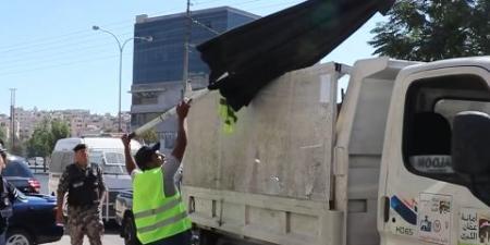إجراءات الأمانة ضد الاعتداء على الأرصفة تحظى برضى شعبي واسع ومطالبات بتعميمها في باقي المحافظات - فيديو