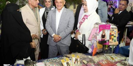بتخفيضات 30%..محافظ الإسماعيلية يفتتح معرض "أهلًا مدارس ٢٠٢٥"