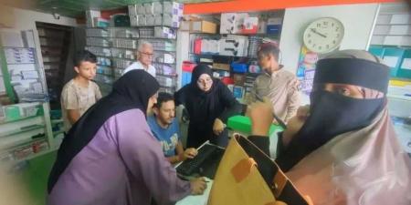”ضربة قاصمة للأسواق المخالفة”.. إغلاق 11 وكالة دوائية بعدن في حملة مفاجئة تكشف تلاعبًا خطيرًا بالأسعار!