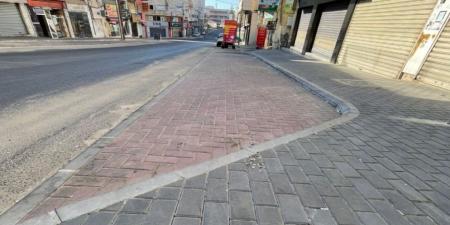 أمانة عمّان تنفذ مبادرة لتأهيل الأرصفة في منطقة الجبيهة