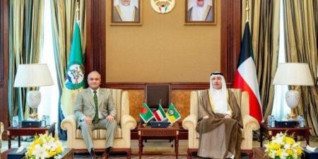 الكويت.. رئيس الحرس الوطني يبحث مع سفير بنغلاديش سبل تعزيز العلاقات الثنائية