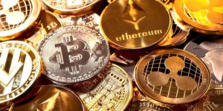 "إيثريوم" ترتفع لمستوى قياسي بينما "بيتكوين" تمحو مكاسبها