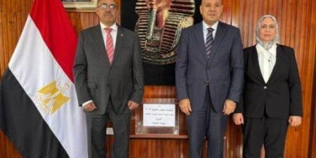 مجلس الشيوخ 2025.. «الوطنية للانتخابات» تُتابع انتظام الاقتراع في 7 لجان بأمريكا