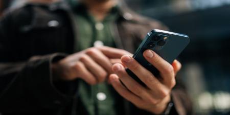 الإمارات تحيل مجموعة من مستخدمي وسائل التواصل الاجتماعي إلى النيابة العامة