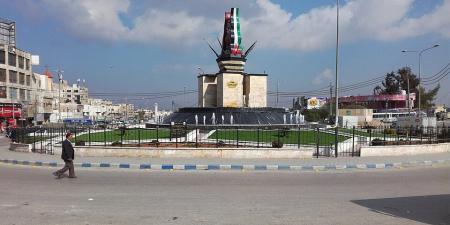 أهالي "حوض الجامعة" في الزرقاء يطالبون بإنهاء معاناتهم مع الكهرباء والخدمات .. وثيقة