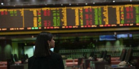 بورصة الكويت تنخفض في مستهل تعاملات اليوم.. بضغط 8 قطاعات