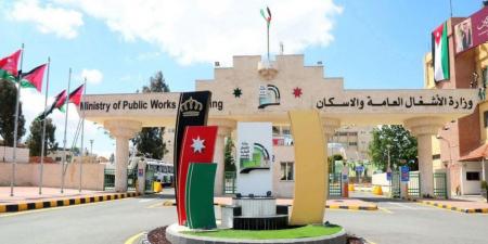 وزارة الأشغال تبدأ بصيانة شاملة لـ3 طرق رئيسة في إقليم الشمال