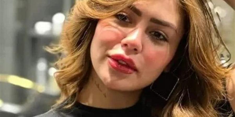 بلاغ ضد هدير عبد الرازق يتهمها بالتحريض على الفسق والفجور