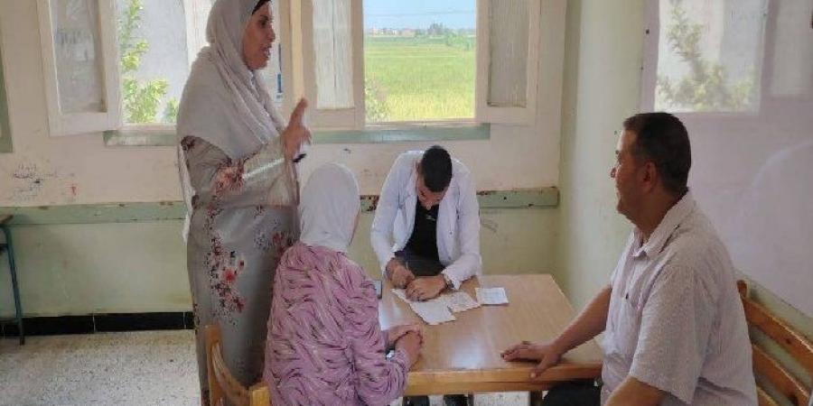 كشف وعلاج بالمجان لـ297مواطنًا خلال قافلة سكانية شاملة بالمحمودية في البحيرة