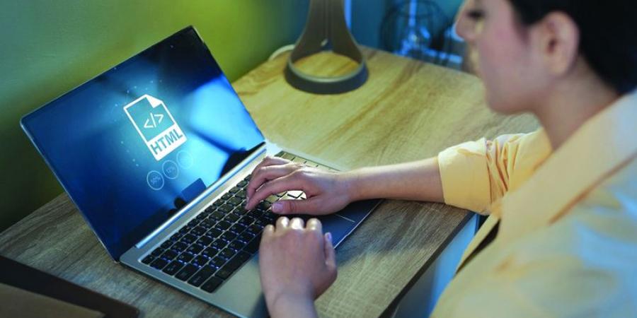 تطبيقات «مجانية» تستخدم «الميكروفون» لسرقة بيانات شخصية