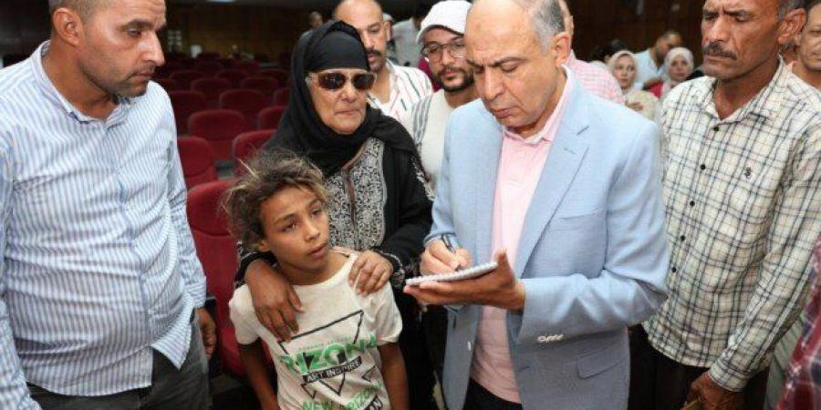 من تمهيد الطرق إلى الإعانات العاجلة.. استجابات فورية لمطالب أهالي المنيا