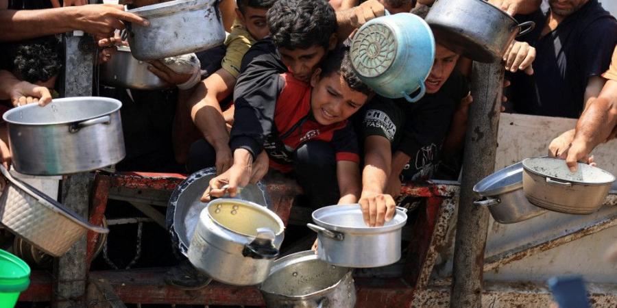 مفوض الأونروا: أطفال غزة "محكوم عليهم بالموت" إذا لم تصل المساعدات