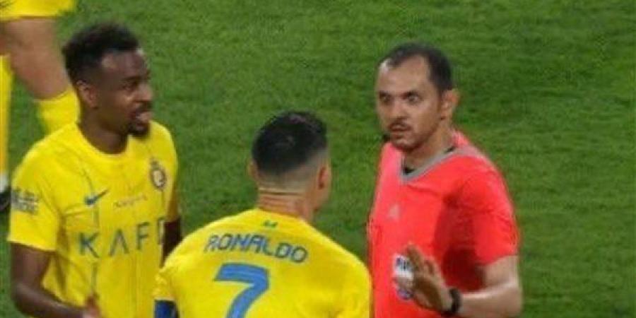 وسط ذكريات طرد رونالدو.. الهويش يقود نهائي السوبر السعودي بين النصر والأهلي