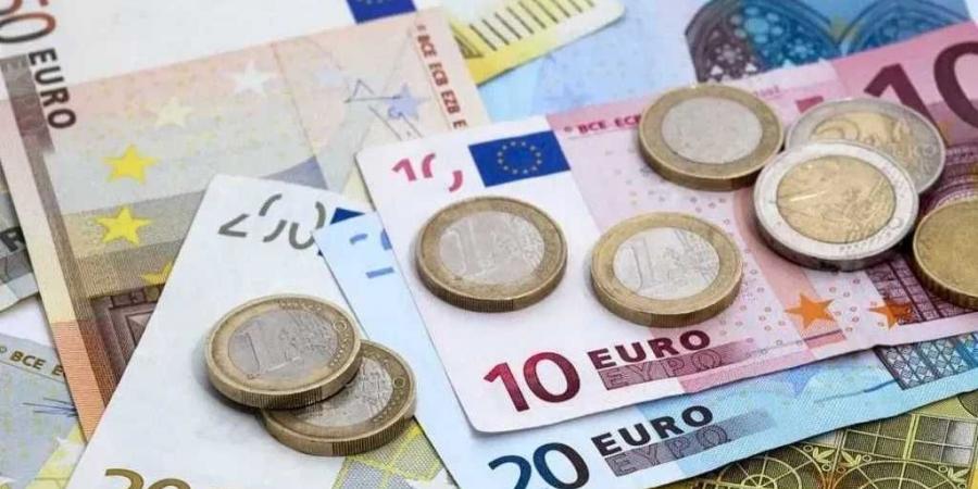 أسعار اليورو مقابل الجنيه المصري بداية تعاملات اليوم الجمعة 22 - 8- 2025