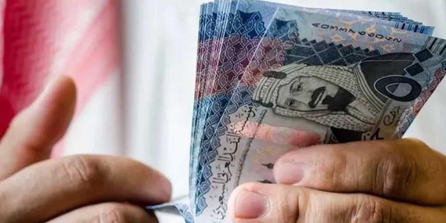 أسعار الريال السعودي مقابل الجنيه المصري بداية تعاملات اليوم الجمعة 22 - 8- 2025