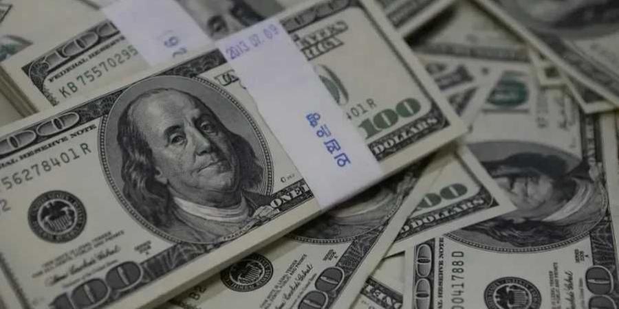 ارتفاع الاحتياطي النقدي وانخفاض سعر الدولار في البنوك المصرية