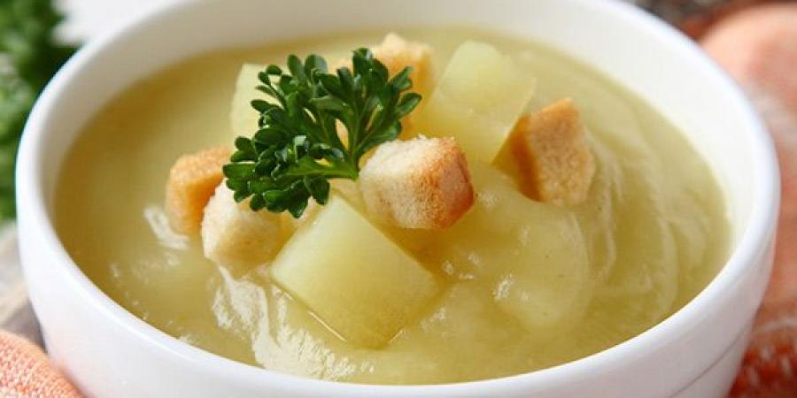 شوربة البطاطس.. وجبة خفيفة ولذيذة وغنية بالفوائد الصحية