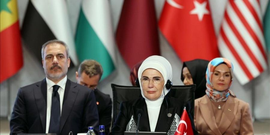 السيدة الأولى في تركيا تحث ميلانيا ترامب على التحدث عن محنة أطفال غزة