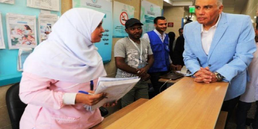 محافظ أسوان يتفقد وحدة صحة أسرة العوينية بإدفو
