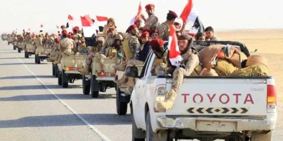 ”الحوثيون في عزلة ورعب.. والجيش الوطني ”كالسيل الجارف”.. هل نحن على أبواب تغيير تاريخي؟”