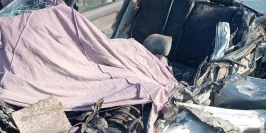 مصرع 3 أشخاص وإصابة آخر في حادث تصادم سيارة ملاكي مع نقل ثقيل بأسيوط