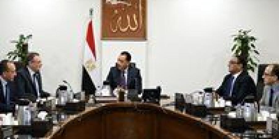 رئيس الوزراء يبحث مع رئيس "المركزي للتنظيم والإدارة" جهود الجهاز في تطوير العمل الإداري وتنفيذ خطط الإصلاح المؤسسي