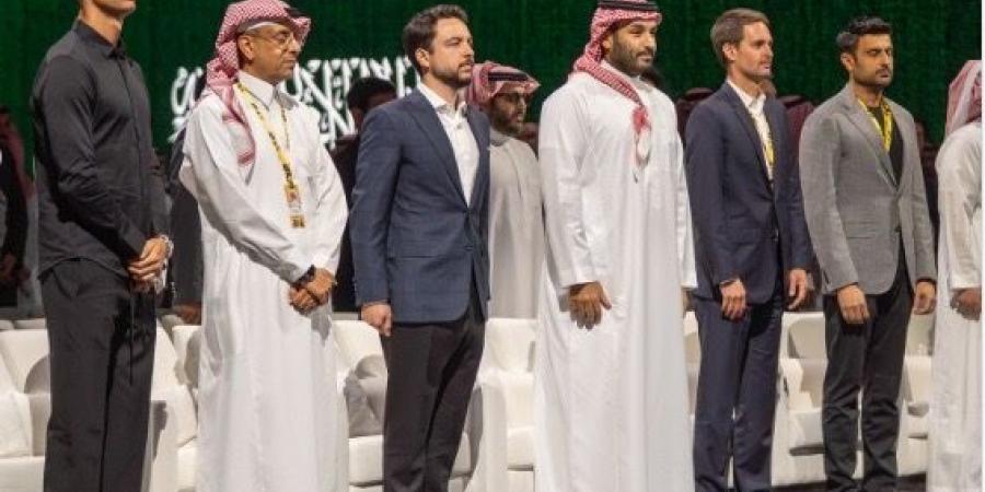 ولي العهد عبر انستغرام : برفقة أخي العزيز سمو ولي العهد الأمير محمد بن سلمان خلال الحفل الختامي لكأس العالم للرياضات الإلكترونية