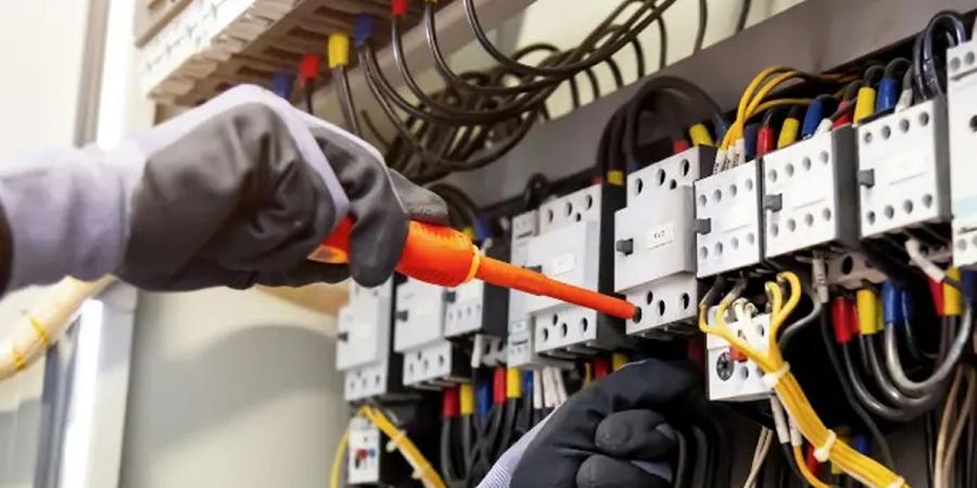 7 دنانير بدل إعادة التيار الكهربائي .. ما القصة؟