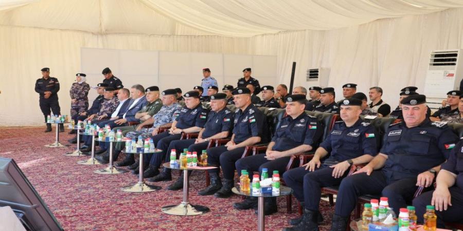 مدير الأمن العام يتابع اليوم التدريبي "عين الصقر"