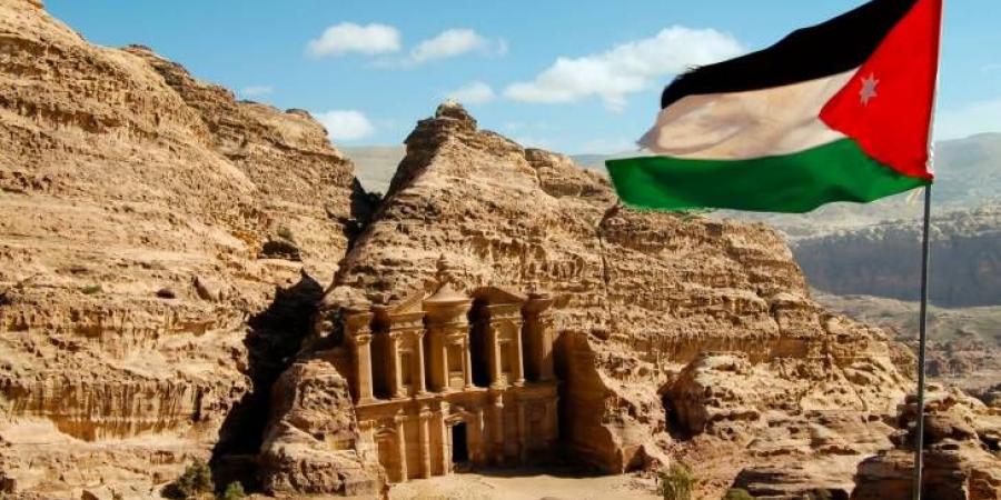 العين الهندي يدعو دولًا إلى إزالة "عبارة السفر بحذر" إلى الأردن والتي أثرت على الحركة السياحية