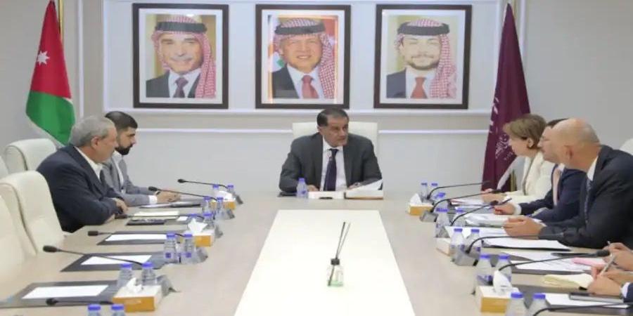 هيئة الخدمة: عقود شراء الخدمات لا تضمن حقوقاً وظيفية دائمة