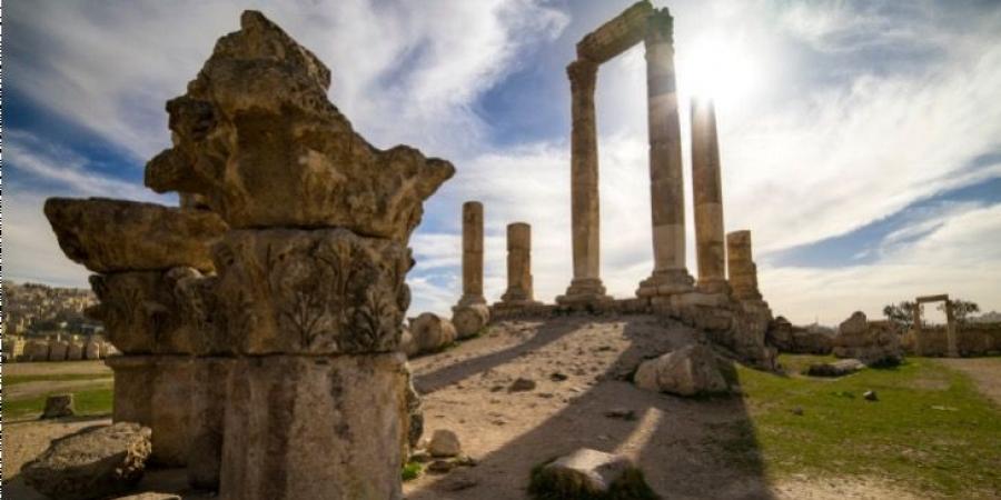 الأرصاد الجوية: طقس صيفي اعتيادي مع انخفاض طفيف على الحرارة يوم الإثنين