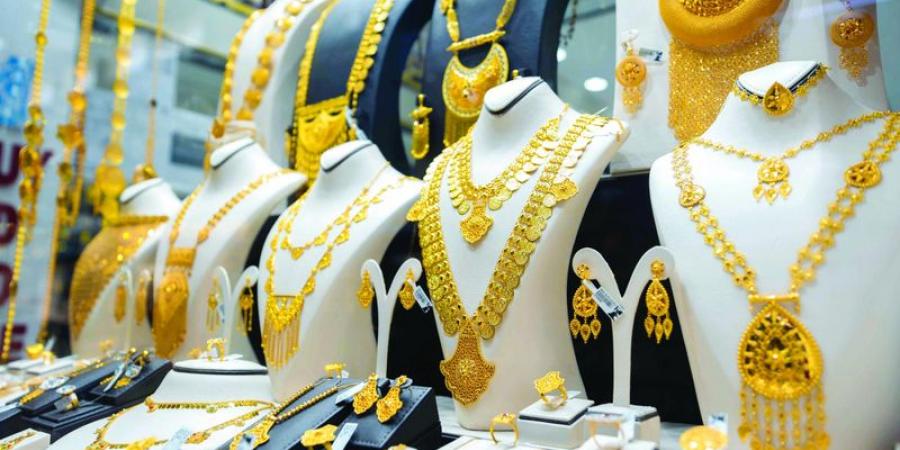 ارتفاع الأسعار يحفز متعاملين على بيع العملات الذهبية والسبائك بأوزان صغيرة