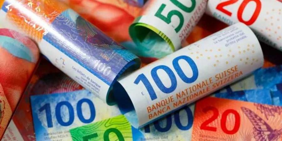 تحديث يومي .. أسعار الفرنك السويسري مقابل الريال اليمني بداية تعاملات اليوم الثلاثاء 26 - 8- 2025