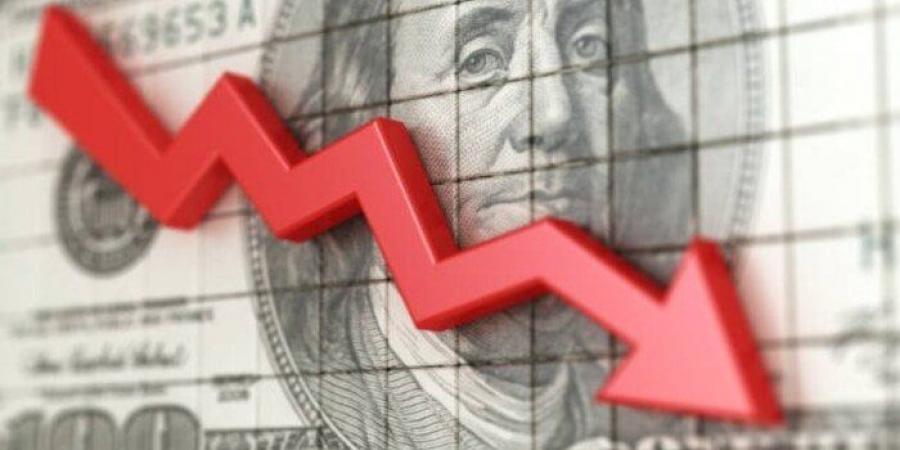 ما سر انخفاض الدولار؟.. الجنيه المصري ينتعش أمام العملية الخضراء