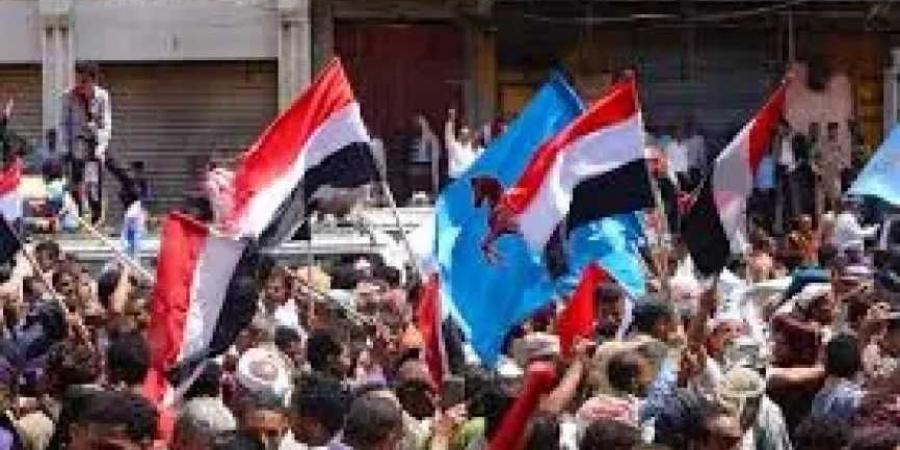 أبوراس يؤكد تلقي المؤتمر بصنعاء تهديدات حوثية صريحة باعتقال قيادات الحزب: انتفاضة 2 ديسمبر قادمة