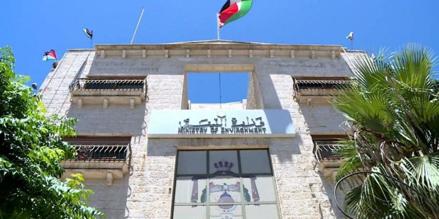 وزير البيئة: 9 مواقع في الأردن لتجميع النفايات الإلكترونية