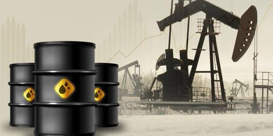النفط يرتفع بنهاية التعاملات بدعم مخاوف تعطل إمدادات روسيا بسبب هجمات أوكرانية