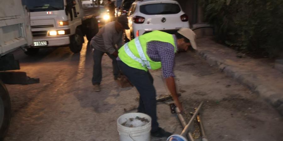 بالفيديو .. حملة كبيرة لازالة العوائق المرورية في الزرقاء