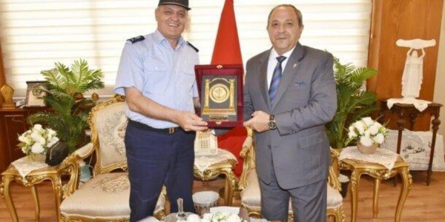 محافظ بورسعيد يستقبل قائد قاعدة بورسعيد البحرية