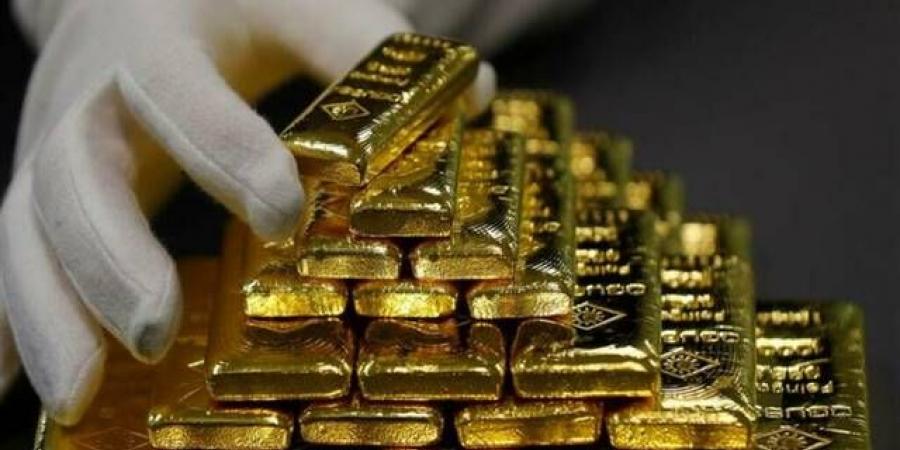 استقرار أسعار الذهب عالميًا عند تسوية تعاملات الاثنين مع ارتفاع الدولار